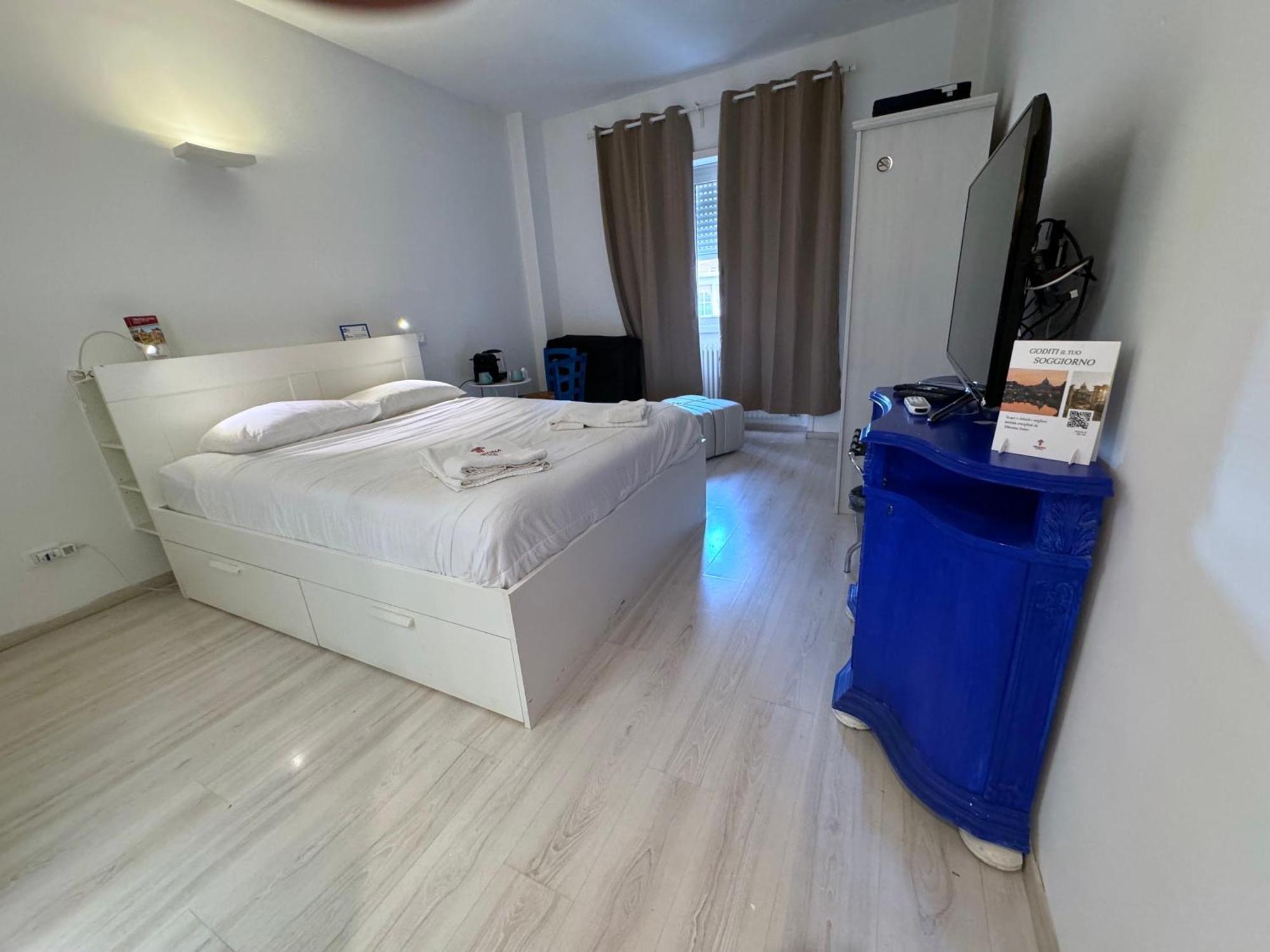 Tiburtina Suites, Roma エクステリア 写真