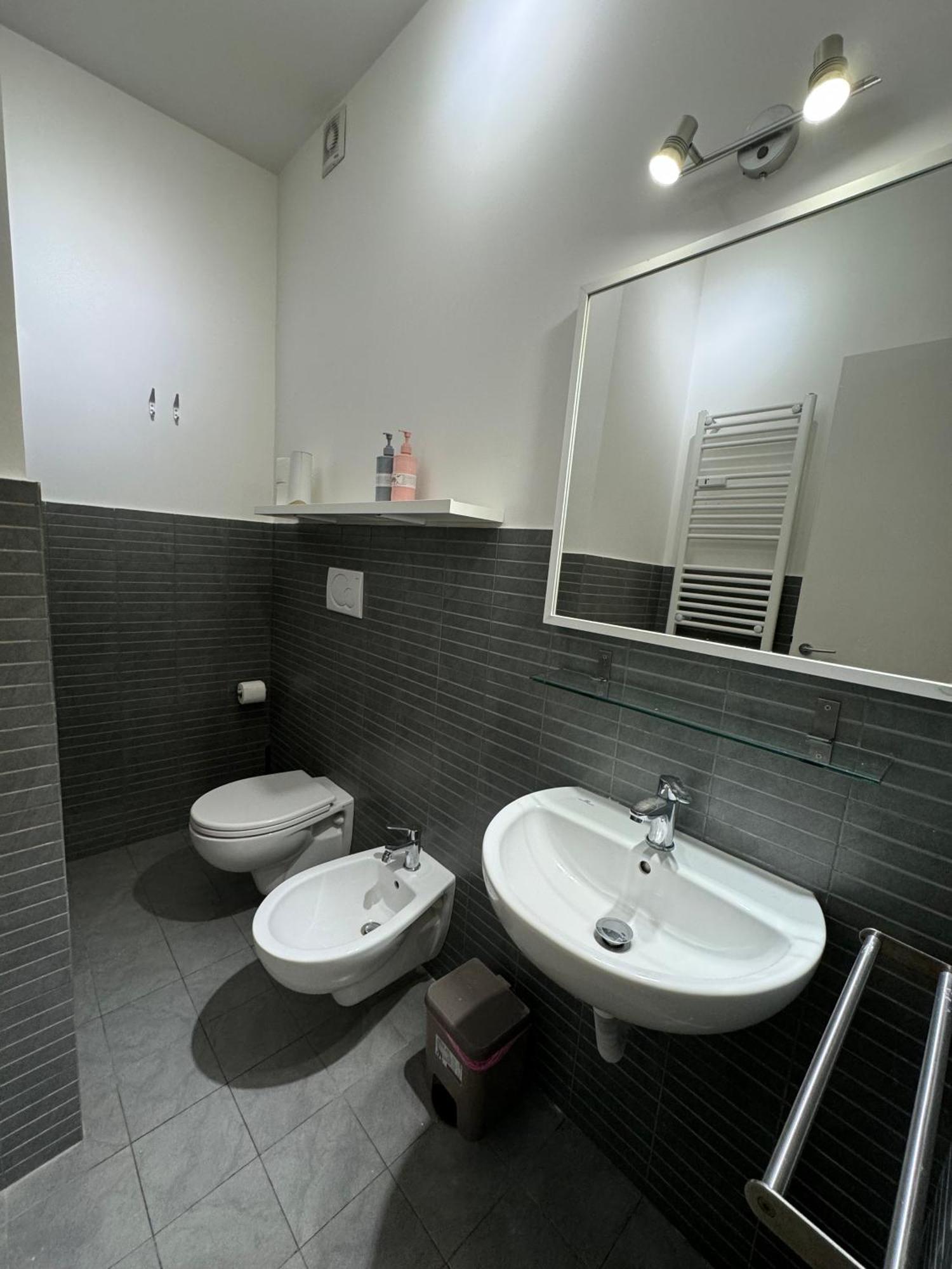 Tiburtina Suites, Roma エクステリア 写真