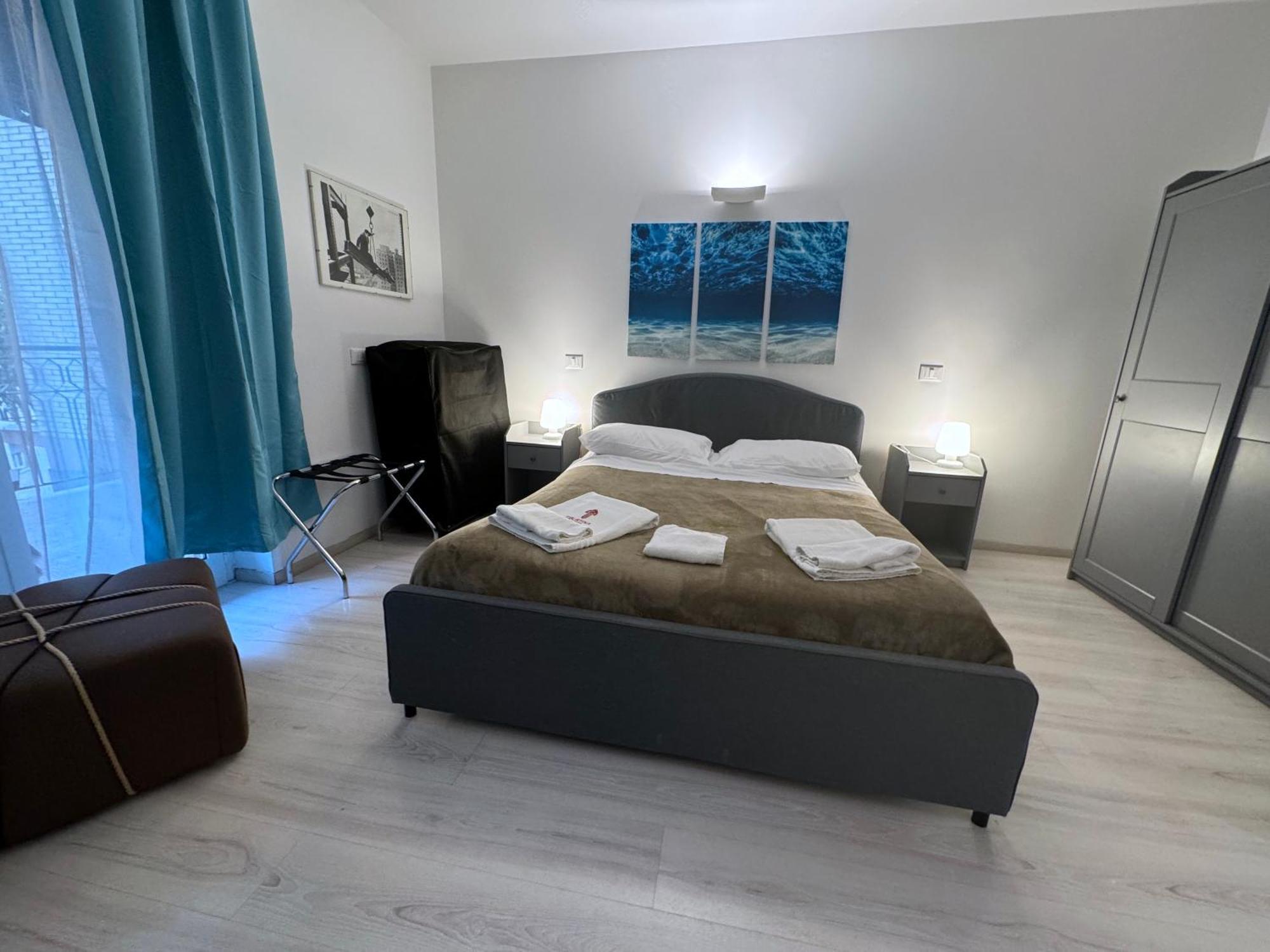 Tiburtina Suites, Roma エクステリア 写真