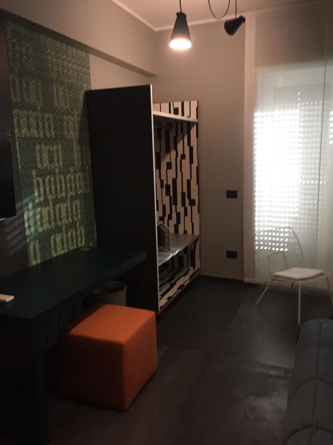Tiburtina Suites, Roma エクステリア 写真
